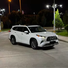Toyota Highlander 2020