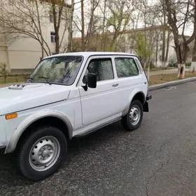 Lada Niva 2003
