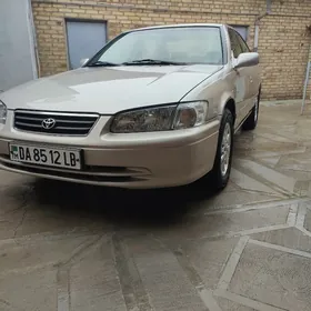 Toyota Camry 2000