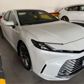 Toyota Camry 2025