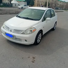 Nissan Tiida 2007