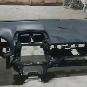 TOYOTA Corolla 2012 tarpeda