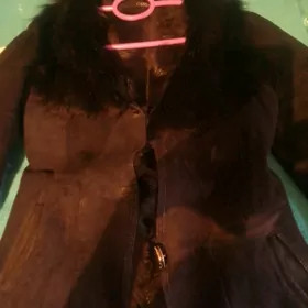 кремовый пиджак