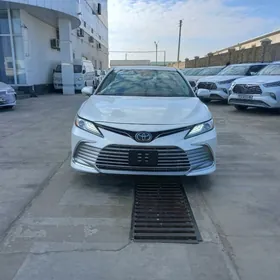 Toyota Camry 2022