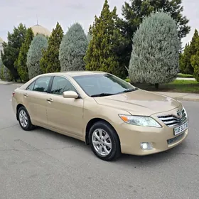 Toyota Camry 2011