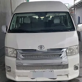 Toyota Hiace 2015