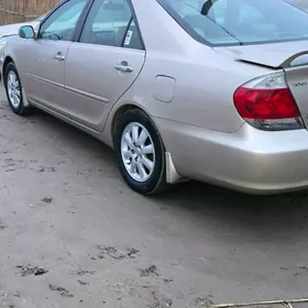 Toyota Camry 2004