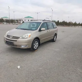 Toyota Sienna 2005