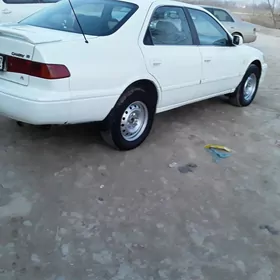 Toyota Camry 2000