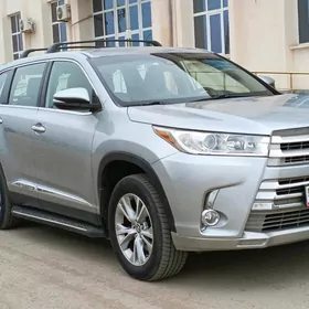 Toyota Highlander 2019