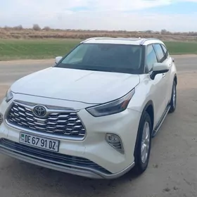 Toyota Highlander 2022