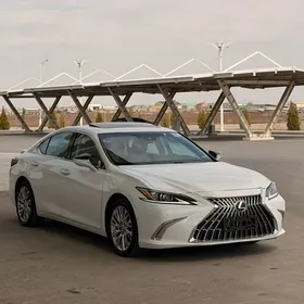 Lexus ES 250 2021