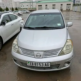 Nissan Versa 2010