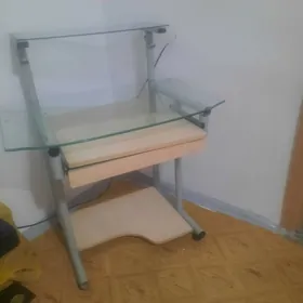 компьютерный столик