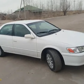 Toyota Camry 2000