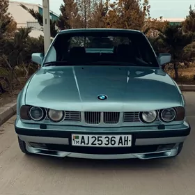 BMW 525 1990