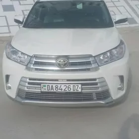 Toyota Highlander 2019