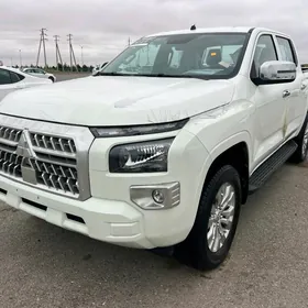 Mitsubishi L200 2025