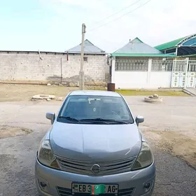 Nissan Versa 2010