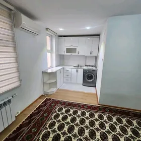 Сдам 1х2ком 1эт 30мкр Свобода