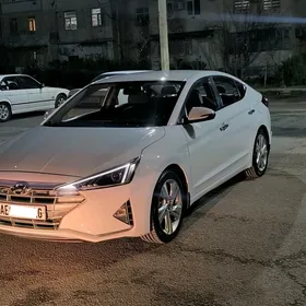 Hyundai Elantra 2019