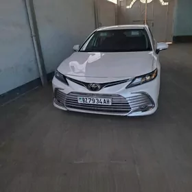 Toyota Camry 2022