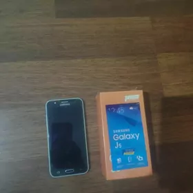 galaxy j5
