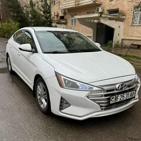 Hyundai Elantra 2020