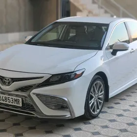 Toyota Camry 2021