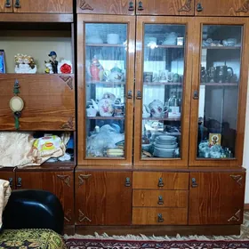 стенка полированная в хорошем