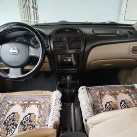 Nissan Sunny 2008