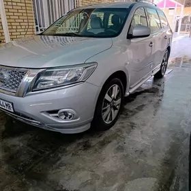 Nissan Pathfinder 2015