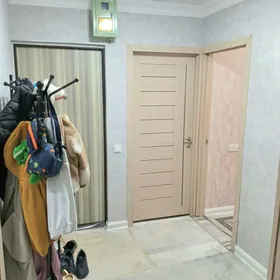 Центральный мкр 3-х комнатная