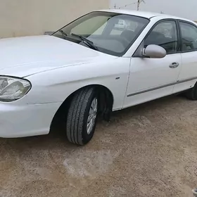 Hyundai Sonata 2001