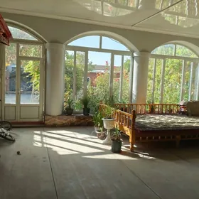 Taze internat 100 metr