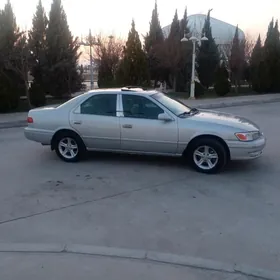Toyota Camry 2000