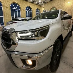Toyota Hilux 2025