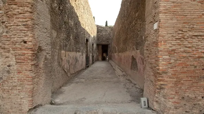 Pompeýdäki diwaryň ýüzünden gadymy söýgi haty tapyldy