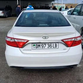 Toyota Camry 2017