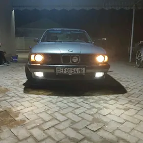 BMW 525 1990