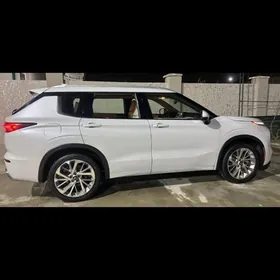 Mitsubishi Outlander 2022