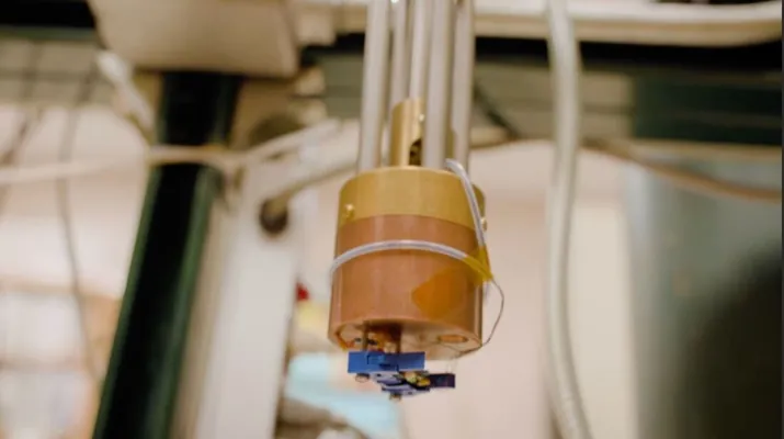 Amerikaly alymlar 1993-nji ýyldan bäri saklanyp gelýän aşa ýokary geçirijilik rekordyny täzelediler