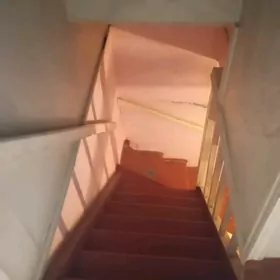 9 комисарда находится