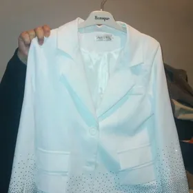 продаются женские вещи