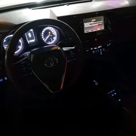 Toyota Camry Hybrid 2022