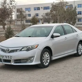 Toyota Camry 2013