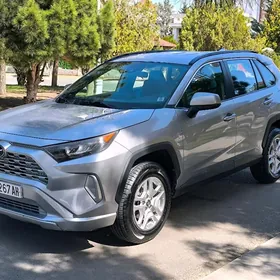 Toyota RAV4 2021