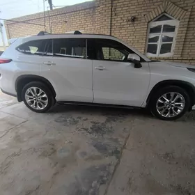 Toyota Highlander 2020