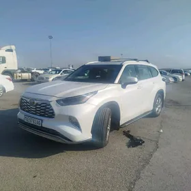 Toyota Highlander 2022