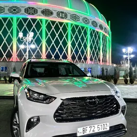 Toyota Highlander 2020